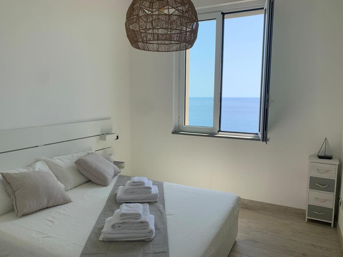 Incanto Sul Mare Con Enorme Terrazza E Piscina Черво Екстериор снимка
