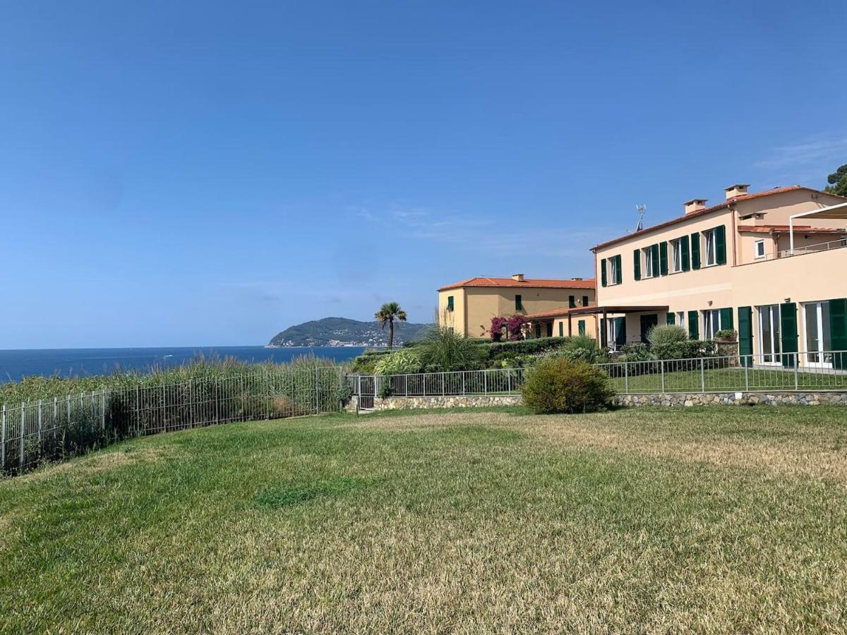 Incanto Sul Mare Con Enorme Terrazza E Piscina Черво Екстериор снимка