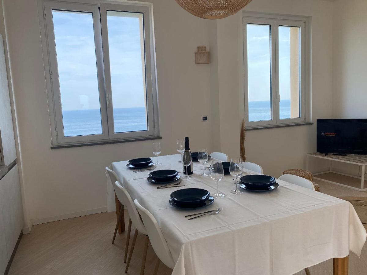Incanto Sul Mare Con Enorme Terrazza E Piscina Черво Екстериор снимка